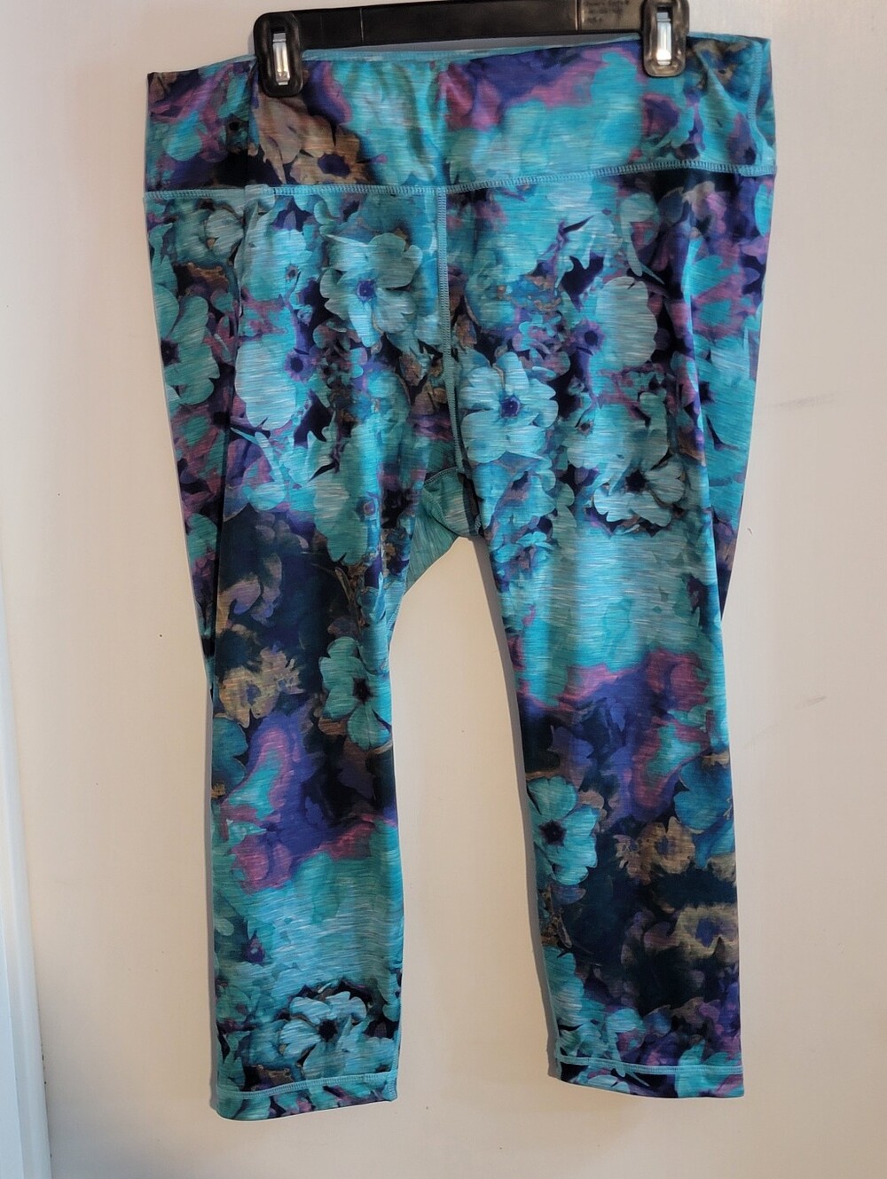 90 Degrees Teal Reversible Floral Active Capri Leggings